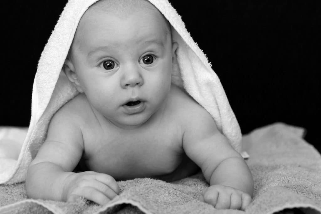 Pour bien donner le bain à son bébé, il suffit d'observer quelques règles de sécurité. Photo Pixabay